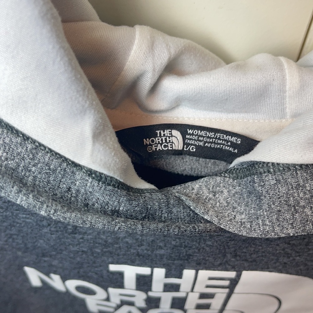 The north face hoodie - Picture 3 of 4